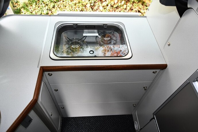 Gasherd mit Schubladenstock