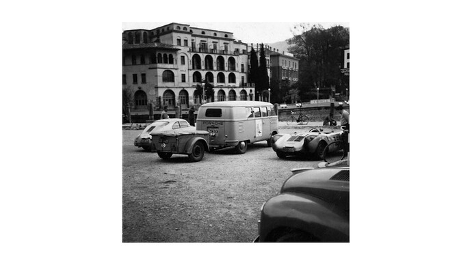 2025-12-06_Mille-Miglia-1954_Porsche Service Bus_